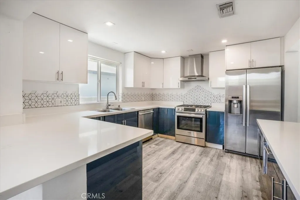 2481 S Bundy Drive, Los Angeles, California 90064 home-pic-17